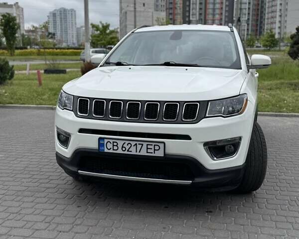 Белый Джип Компас, объемом двигателя 2.36 л и пробегом 170 тыс. км за 16000 $, фото 1 на Automoto.ua