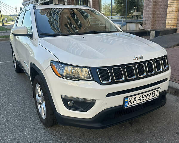 Белый Джип Компас, объемом двигателя 2.36 л и пробегом 75 тыс. км за 14800 $, фото 1 на Automoto.ua