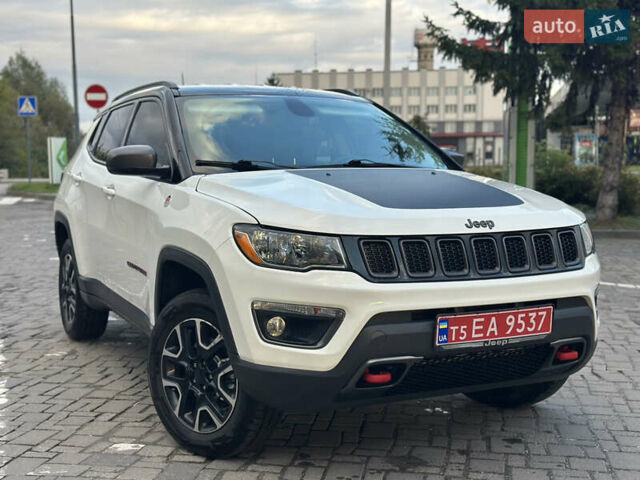 Белый Джип Компас, объемом двигателя 2.4 л и пробегом 142 тыс. км за 15499 $, фото 1 на Automoto.ua