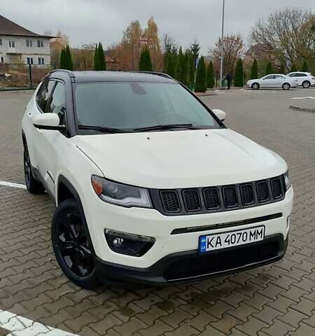 Білий Джип Compass, об'ємом двигуна 2.36 л та пробігом 55 тис. км за 19000 $, фото 1 на Automoto.ua