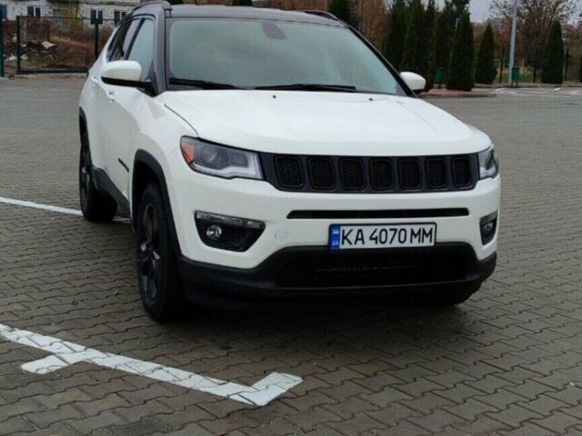 Білий Джип Compass, об'ємом двигуна 2.36 л та пробігом 99 тис. км за 18000 $, фото 1 на Automoto.ua