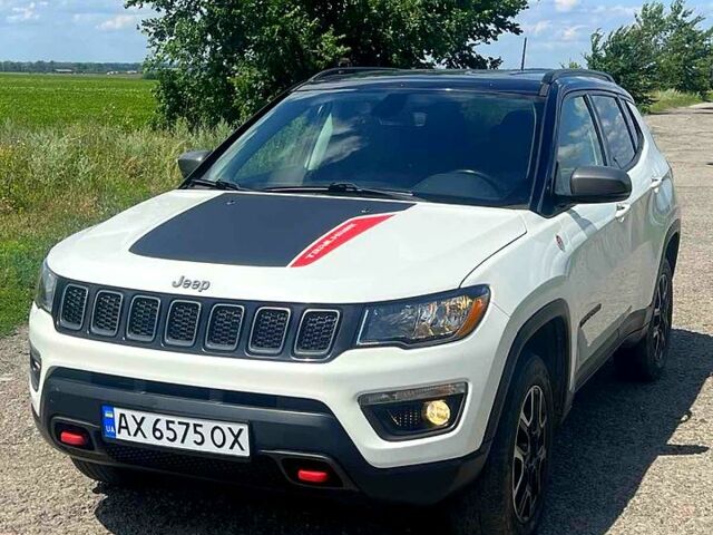 Білий Джип Compass, об'ємом двигуна 2.4 л та пробігом 108 тис. км за 17000 $, фото 1 на Automoto.ua