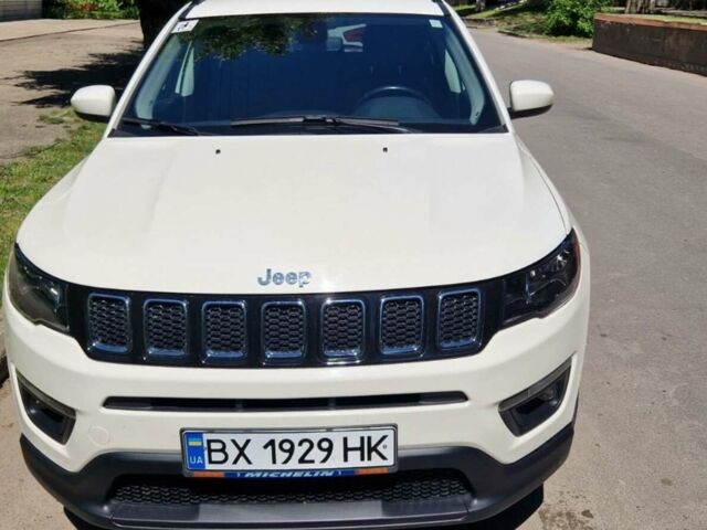 Білий Джип Compass, об'ємом двигуна 2.36 л та пробігом 77 тис. км за 17500 $, фото 1 на Automoto.ua