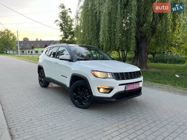 Белый Джип Компас, объемом двигателя 2.36 л и пробегом 95 тыс. км за 15200 $, фото 1 на Automoto.ua