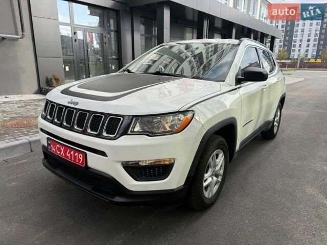Белый Джип Компас, объемом двигателя 2.4 л и пробегом 26 тыс. км за 17300 $, фото 1 на Automoto.ua