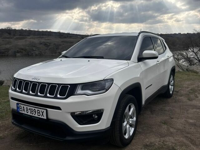 Белый Джип Компас, объемом двигателя 2.4 л и пробегом 120 тыс. км за 16000 $, фото 1 на Automoto.ua