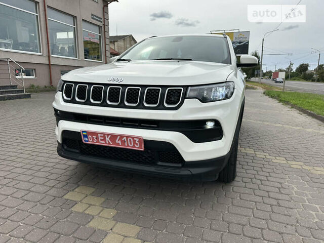 Белый Джип Компас, объемом двигателя 2.4 л и пробегом 35 тыс. км за 16700 $, фото 1 на Automoto.ua