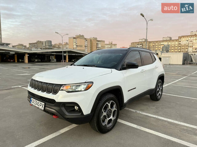 Белый Джип Компас, объемом двигателя 2.36 л и пробегом 45 тыс. км за 21900 $, фото 1 на Automoto.ua
