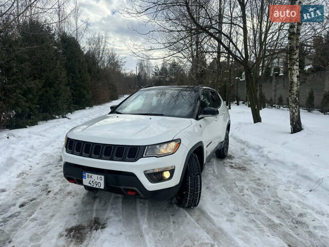 Білий Джип Compass, об'ємом двигуна 2.36 л та пробігом 63 тис. км за 19200 $, фото 1 на Automoto.ua