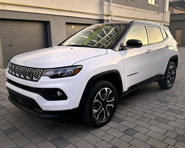 Белый Джип Компас, объемом двигателя 2.36 л и пробегом 31 тыс. км за 19500 $, фото 1 на Automoto.ua