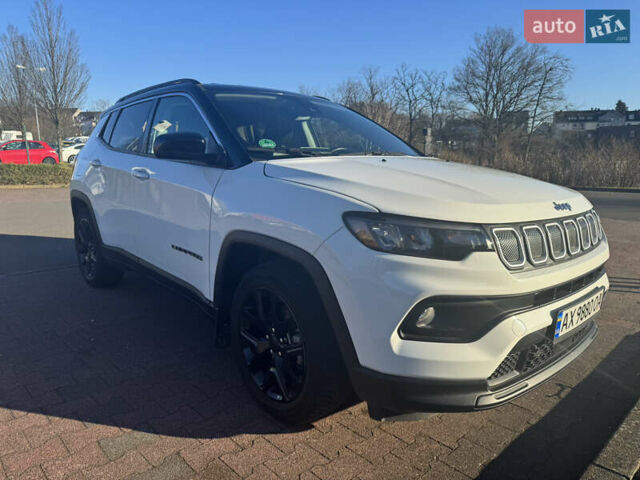 Білий Джип Compass, об'ємом двигуна 2.36 л та пробігом 21 тис. км за 20000 $, фото 1 на Automoto.ua