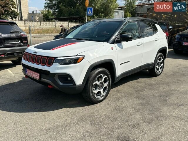 Білий Джип Compass, об'ємом двигуна 2.4 л та пробігом 65 тис. км за 23500 $, фото 1 на Automoto.ua