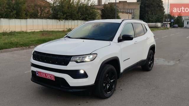 Белый Джип Компас, объемом двигателя 2.4 л и пробегом 11 тыс. км за 19900 $, фото 1 на Automoto.ua