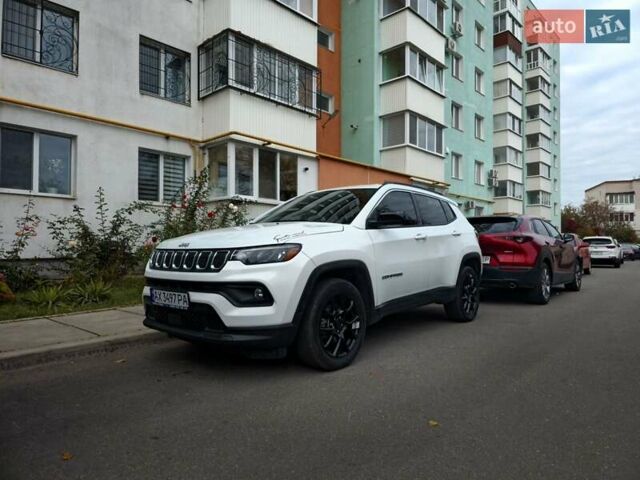 Белый Джип Компас, объемом двигателя 2.36 л и пробегом 28 тыс. км за 22999 $, фото 1 на Automoto.ua