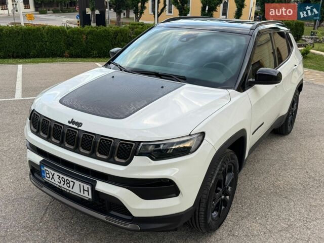 Білий Джип Compass, об'ємом двигуна 1.33 л та пробігом 49 тис. км за 34704 $, фото 1 на Automoto.ua
