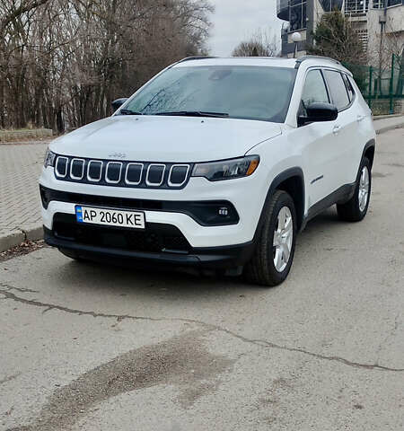 Білий Джип Compass, об'ємом двигуна 2.4 л та пробігом 11 тис. км за 24499 $, фото 1 на Automoto.ua