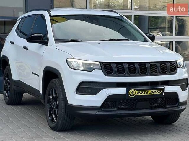 Белый Джип Компас, объемом двигателя 2.36 л и пробегом 103 тыс. км за 19500 $, фото 1 на Automoto.ua