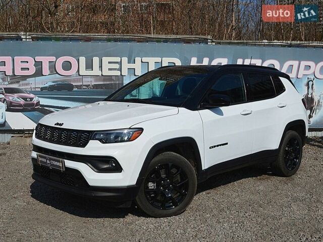 Білий Джип Compass, об'ємом двигуна 2 л та пробігом 17 тис. км за 22999 $, фото 1 на Automoto.ua