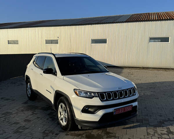 Білий Джип Compass, об'ємом двигуна 2 л та пробігом 122 тис. км за 18400 $, фото 1 на Automoto.ua