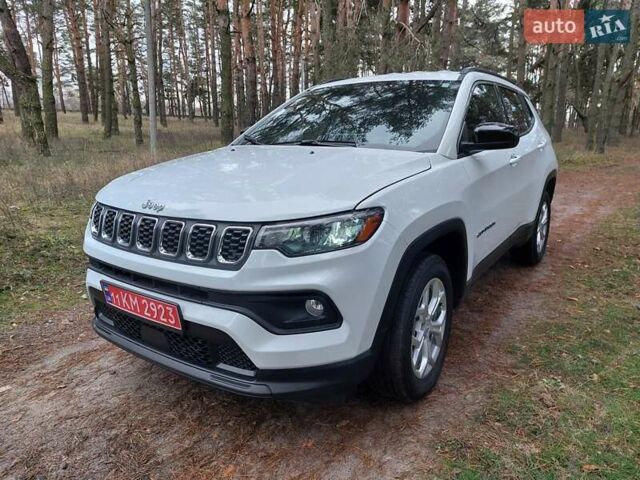 Белый Джип Компас, объемом двигателя 2 л и пробегом 18 тыс. км за 20700 $, фото 1 на Automoto.ua