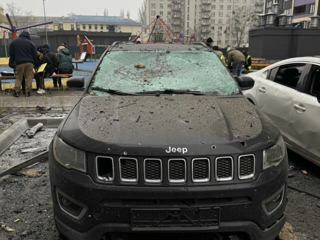 Черный Джип Компас, объемом двигателя 2.4 л и пробегом 117 тыс. км за 5000 $, фото 1 на Automoto.ua