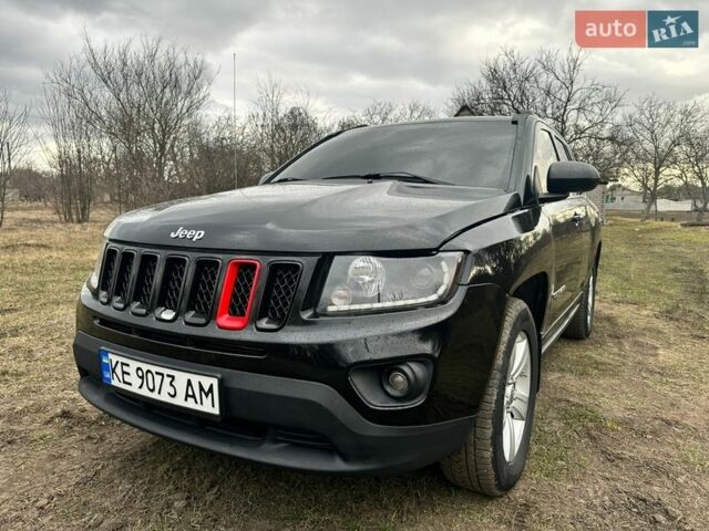 Черный Джип Компас, объемом двигателя 2 л и пробегом 160 тыс. км за 10400 $, фото 1 на Automoto.ua