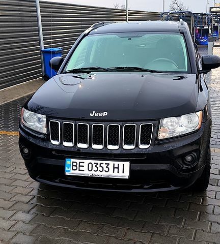 Чорний Джип Compass, об'ємом двигуна 2.4 л та пробігом 192 тис. км за 8900 $, фото 1 на Automoto.ua