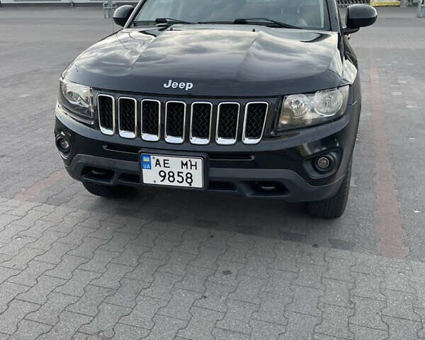 Черный Джип Компас, объемом двигателя 2.36 л и пробегом 120 тыс. км за 9000 $, фото 1 на Automoto.ua
