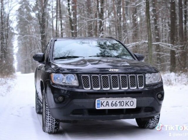 Черный Джип Компас, объемом двигателя 2.4 л и пробегом 159 тыс. км за 9200 $, фото 1 на Automoto.ua