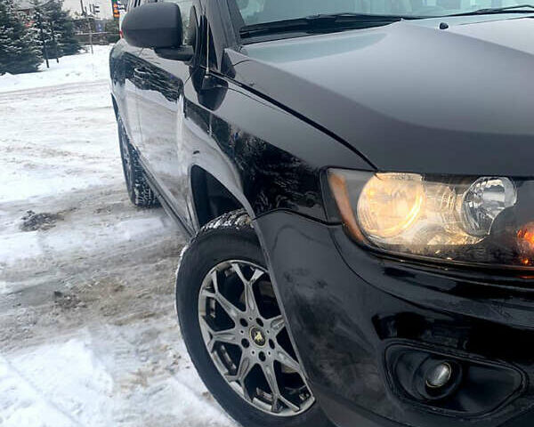 Черный Джип Компас, объемом двигателя 2.36 л и пробегом 214 тыс. км за 9200 $, фото 1 на Automoto.ua