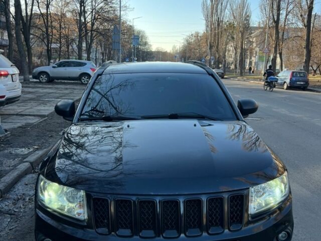 Чорний Джип Compass, об'ємом двигуна 2 л та пробігом 130 тис. км за 9000 $, фото 1 на Automoto.ua