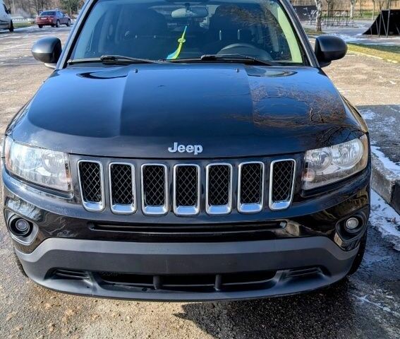 Черный Джип Компас, объемом двигателя 2.4 л и пробегом 152 тыс. км за 10200 $, фото 1 на Automoto.ua