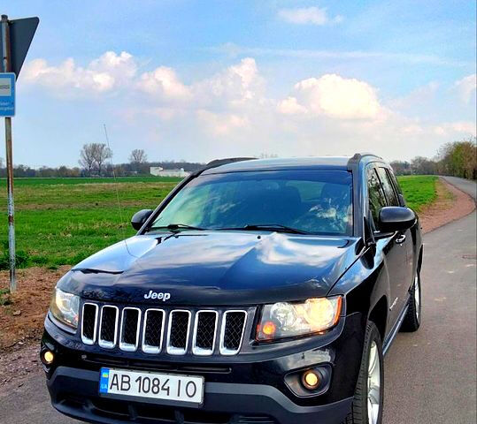 Черный Джип Компас, объемом двигателя 2.4 л и пробегом 248 тыс. км за 9800 $, фото 1 на Automoto.ua