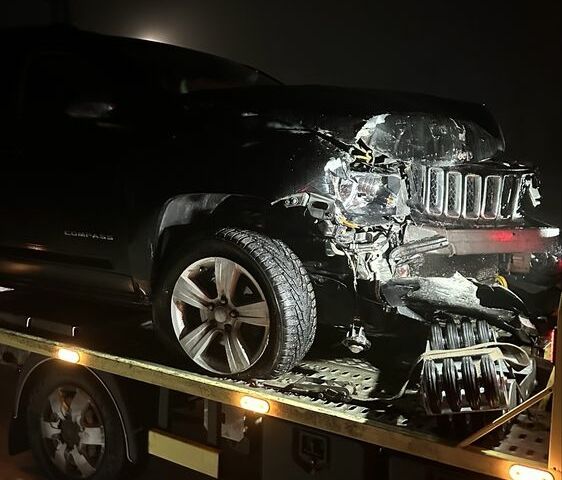 Чорний Джип Compass, об'ємом двигуна 2.4 л та пробігом 145 тис. км за 5500 $, фото 1 на Automoto.ua