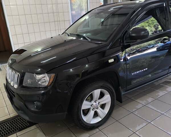Чорний Джип Compass, об'ємом двигуна 2 л та пробігом 145 тис. км за 11700 $, фото 1 на Automoto.ua