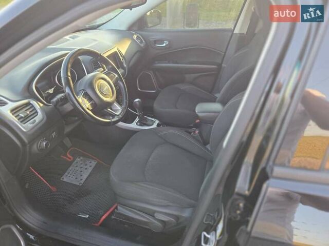 Чорний Джип Compass, об'ємом двигуна 2.4 л та пробігом 141 тис. км за 14000 $, фото 1 на Automoto.ua