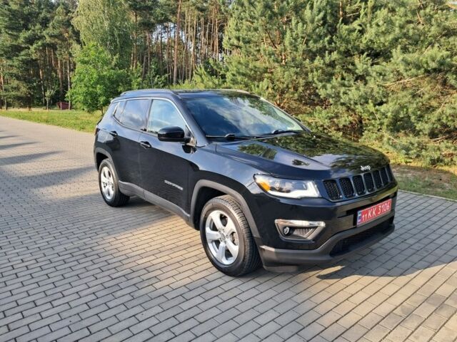 Черный Джип Компас, объемом двигателя 0 л и пробегом 103 тыс. км за 14777 $, фото 1 на Automoto.ua