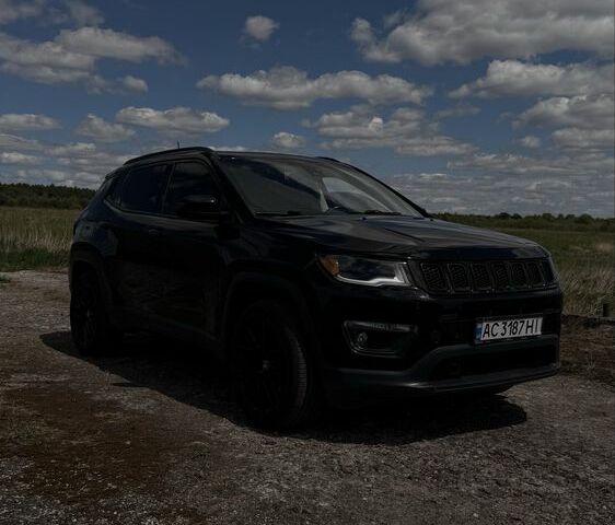 Черный Джип Компас, объемом двигателя 2.4 л и пробегом 167 тыс. км за 14000 $, фото 1 на Automoto.ua