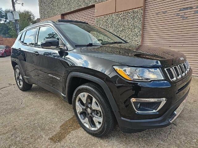 Черный Джип Компас, объемом двигателя 0 л и пробегом 72 тыс. км за 10800 $, фото 1 на Automoto.ua