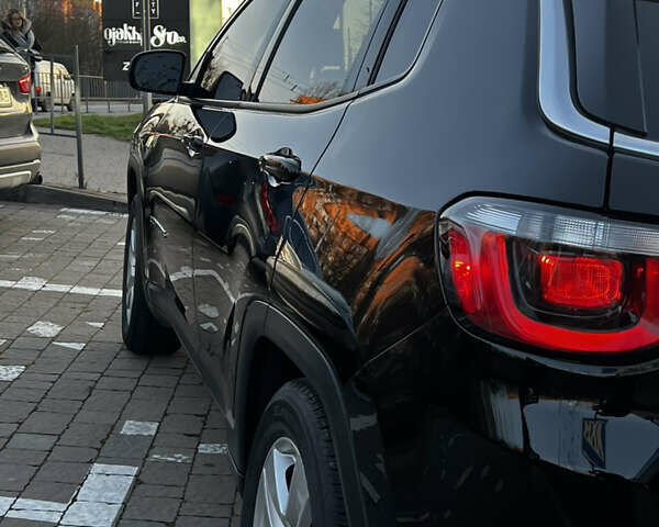 Черный Джип Компас, объемом двигателя 2.36 л и пробегом 66 тыс. км за 17300 $, фото 1 на Automoto.ua