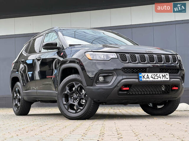 Черный Джип Компас, объемом двигателя 2 л и пробегом 6 тыс. км за 27500 $, фото 1 на Automoto.ua