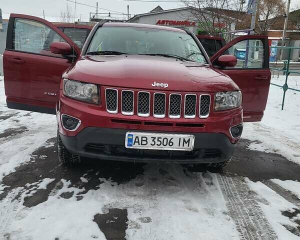 Красный Джип Компас, объемом двигателя 2 л и пробегом 75 тыс. км за 11200 $, фото 1 на Automoto.ua