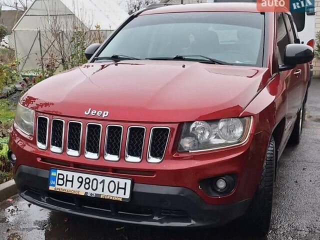 Красный Джип Компас, объемом двигателя 2.36 л и пробегом 217 тыс. км за 10100 $, фото 1 на Automoto.ua