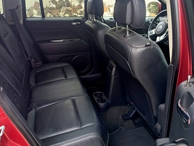 Червоний Джип Compass, об'ємом двигуна 2 л та пробігом 77 тис. км за 9800 $, фото 1 на Automoto.ua