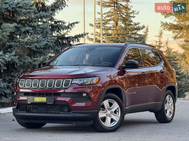 Червоний Джип Compass, об'ємом двигуна 2.4 л та пробігом 141 тис. км за 18300 $, фото 1 на Automoto.ua