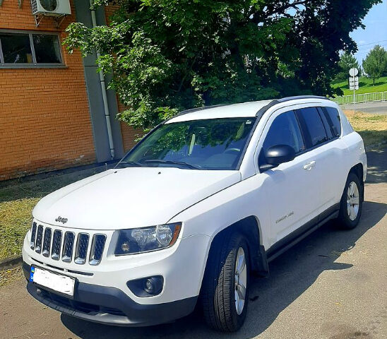 Джип Compass, об'ємом двигуна 2.4 л та пробігом 107 тис. км за 12000 $, фото 1 на Automoto.ua