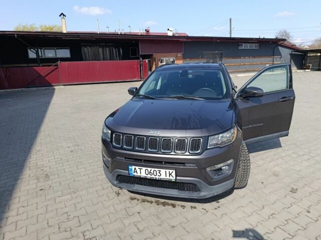 Сірий Джип Compass, об'ємом двигуна 2.4 л та пробігом 160 тис. км за 15900 $, фото 1 на Automoto.ua