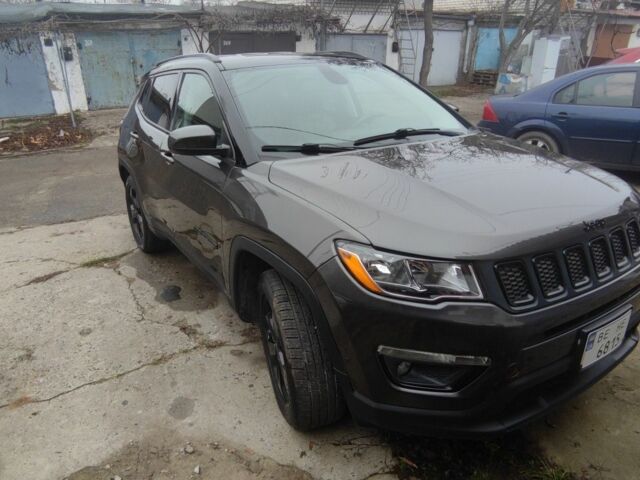 Серый Джип Компас, объемом двигателя 2.4 л и пробегом 201 тыс. км за 14500 $, фото 1 на Automoto.ua