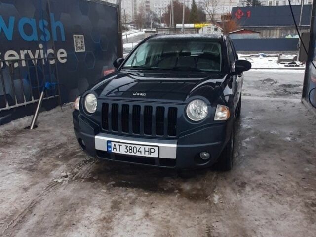 Серый Джип Компас, объемом двигателя 2 л и пробегом 317 тыс. км за 3778 $, фото 1 на Automoto.ua
