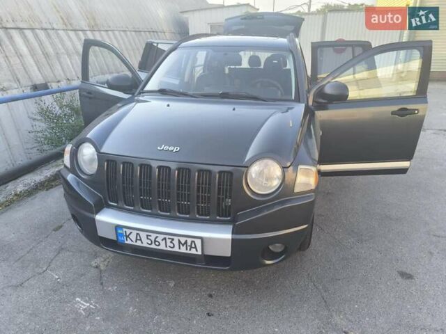 Сірий Джип Compass, об'ємом двигуна 1.97 л та пробігом 280 тис. км за 5600 $, фото 1 на Automoto.ua